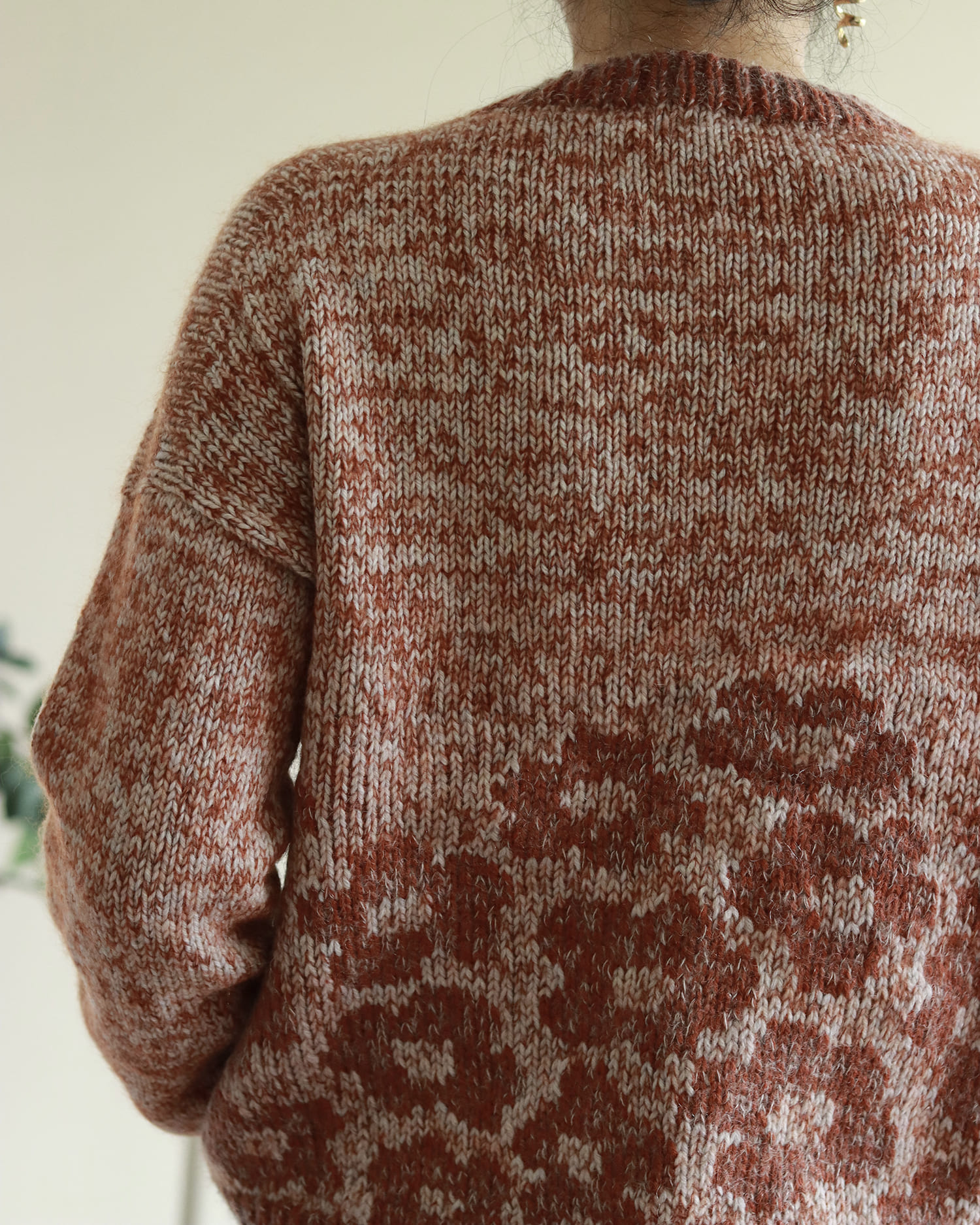 Moshan, un pull avec motif top down