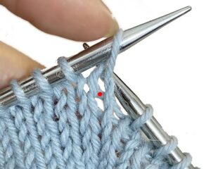 Comment rabattre les mailles sans roulottage