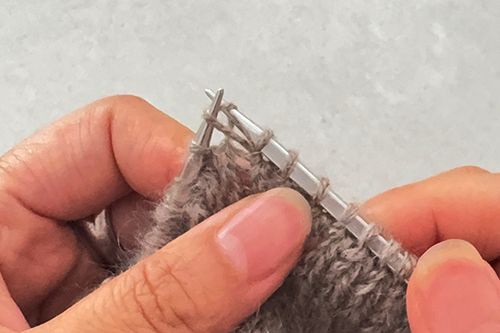 étape 2 tricoter une augmentation KFB