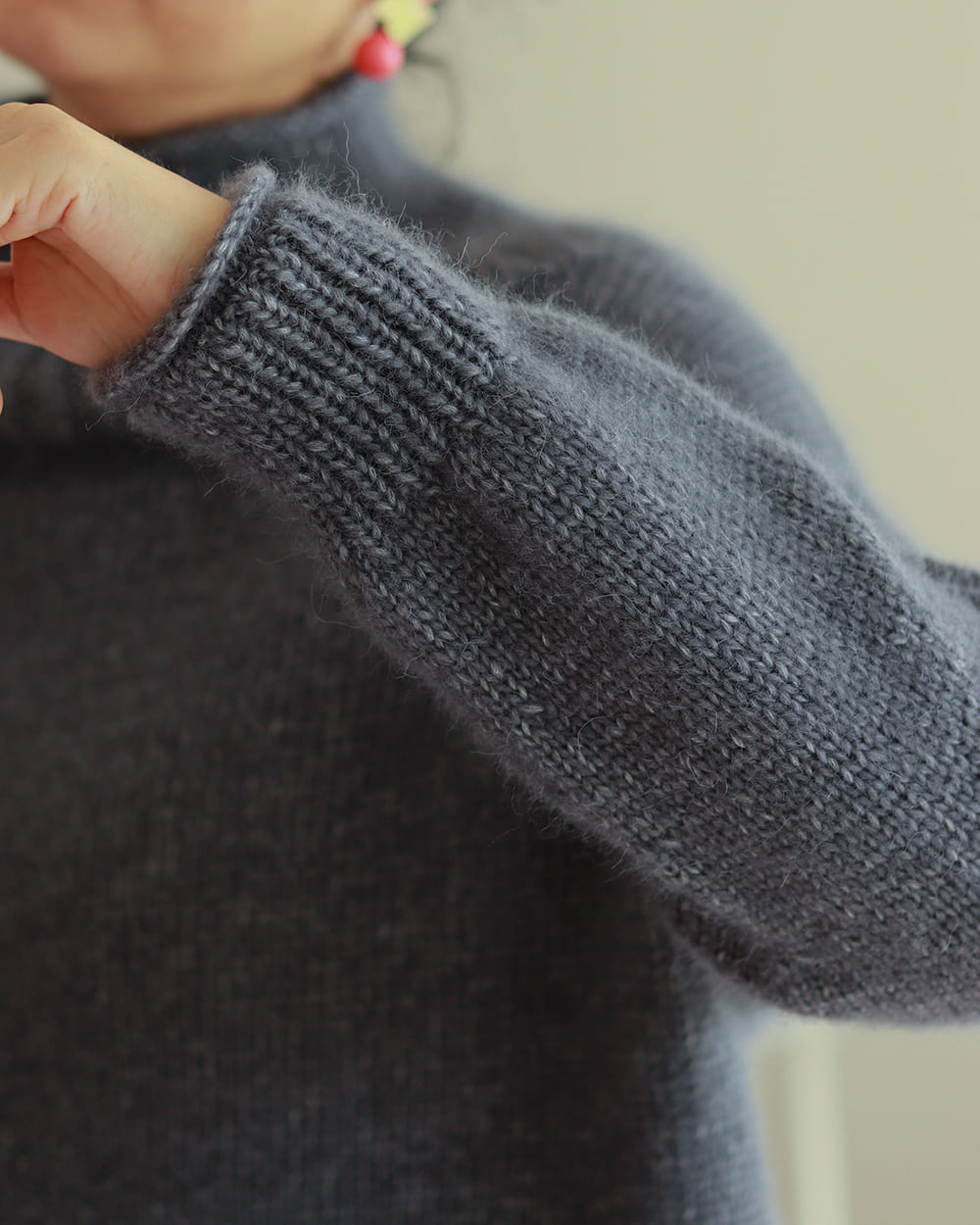 Benyuan Light, pull top-down sans coutures au col montant
